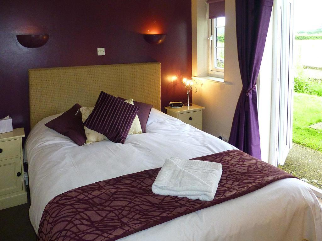 The Peacock Country Inn Chinnor ภายนอก รูปภาพ