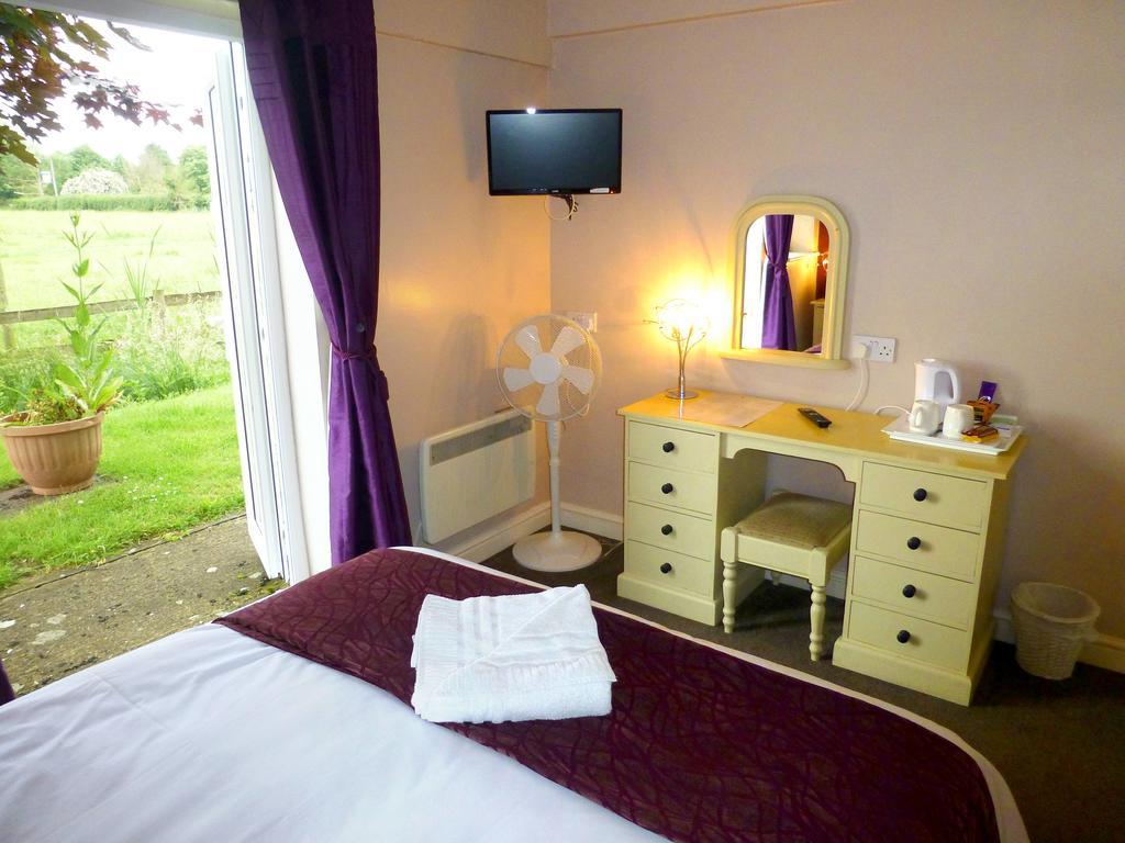 The Peacock Country Inn Chinnor ภายนอก รูปภาพ