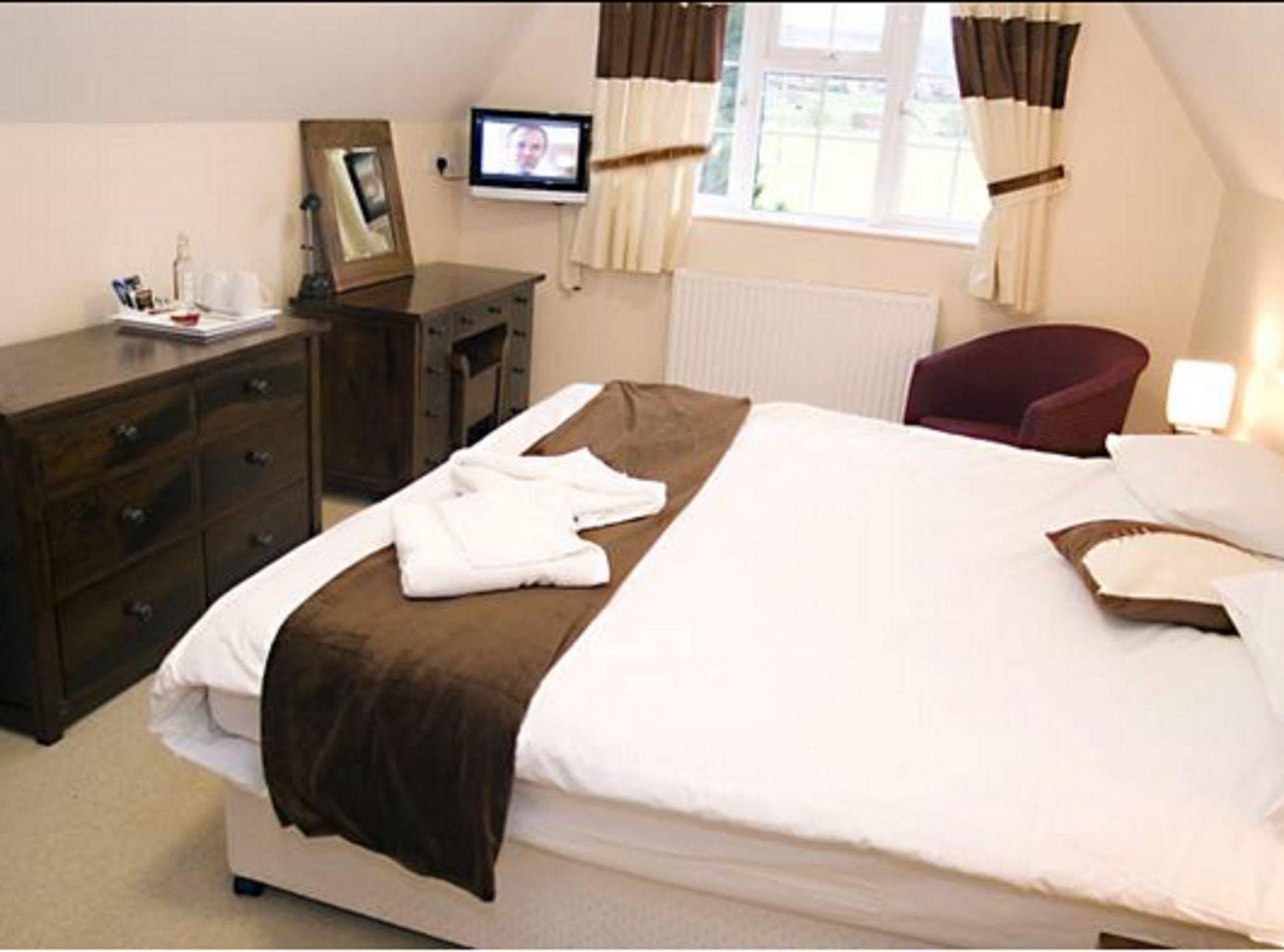 The Peacock Country Inn Chinnor ภายนอก รูปภาพ